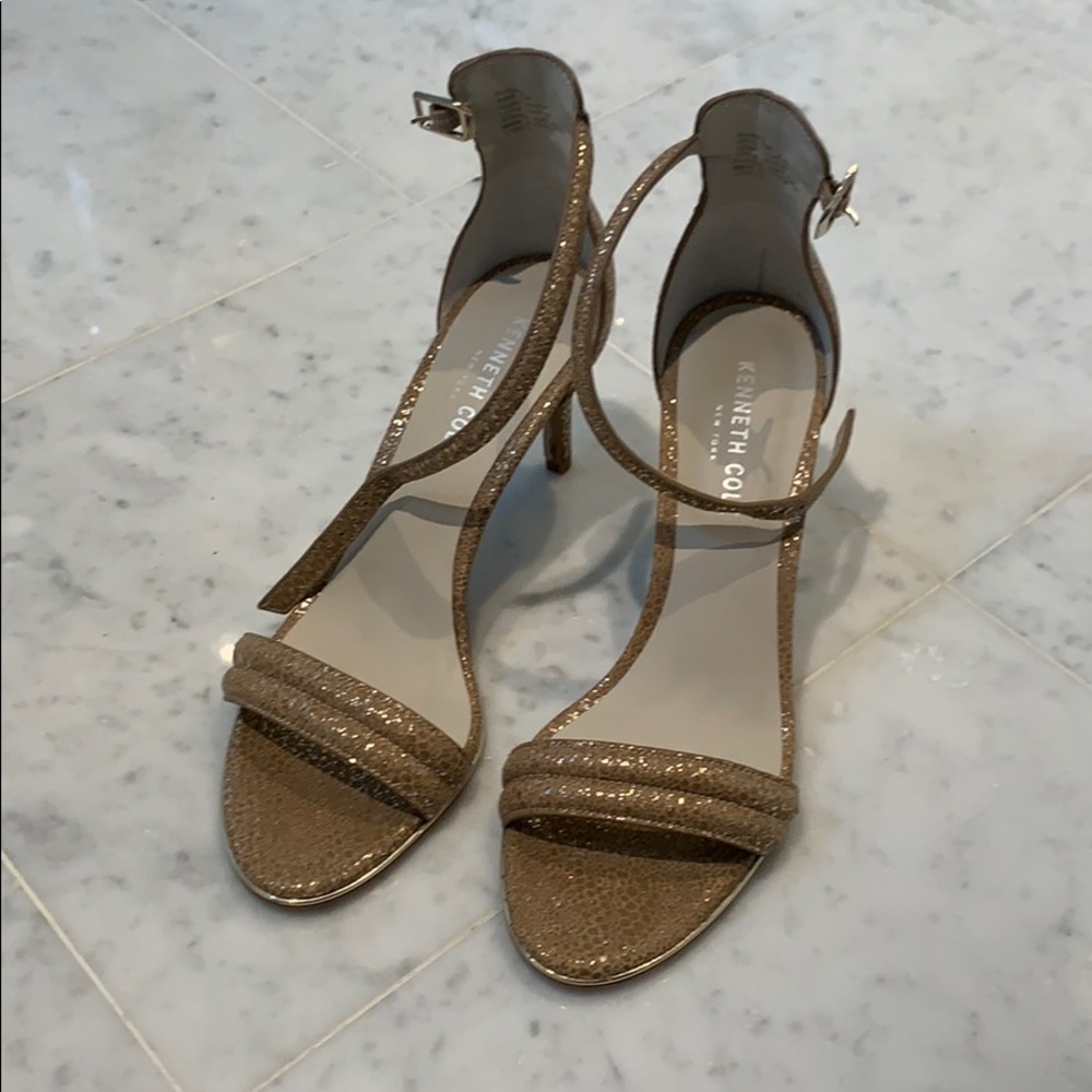Kenneth Cole Strappy Sandals